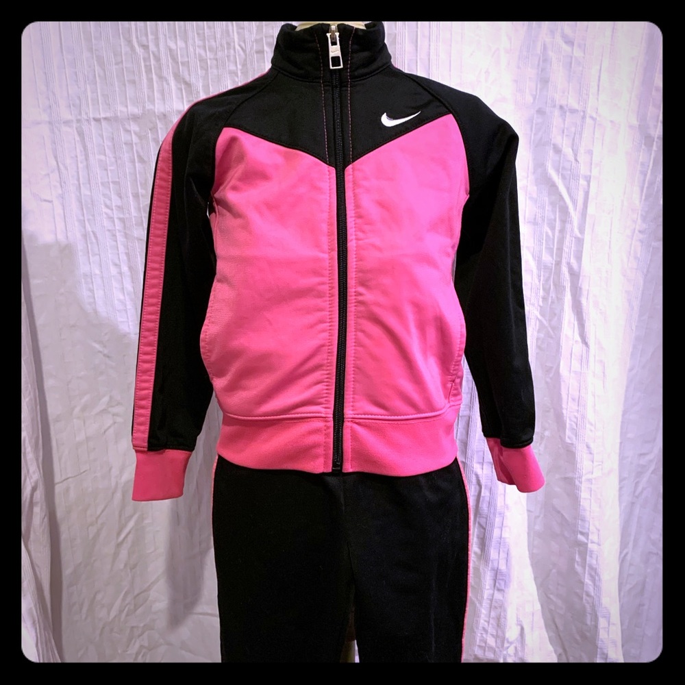 🎉SOLD🎉Nike/Under Armor jogger set 4T Like New - Picture 2 of 8